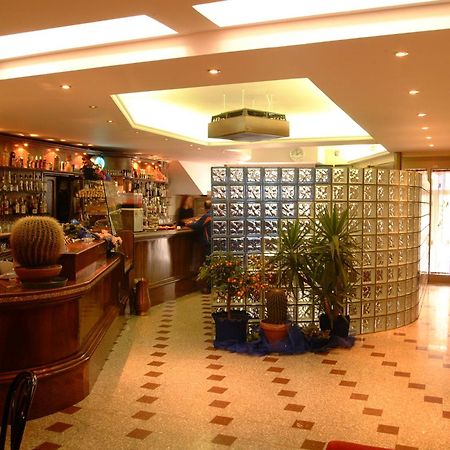 Perosa Argentina Hotel Valentino מראה חיצוני תמונה